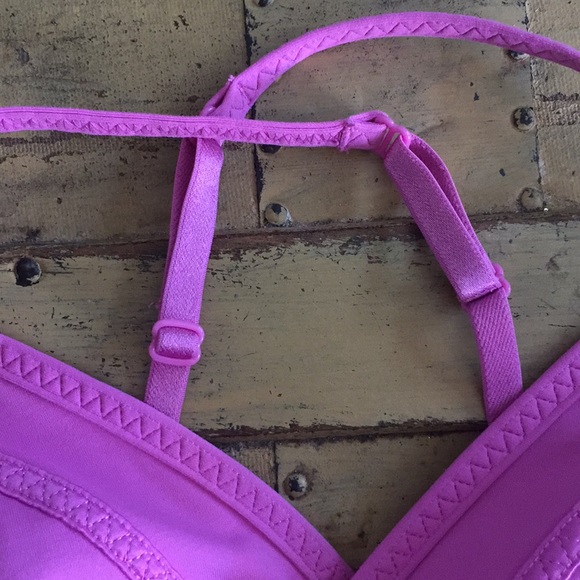 🍋 LULULEMON MAGENTA PINK V FRONT SPORTS BRA TOP 6 - Picture 9 of 15